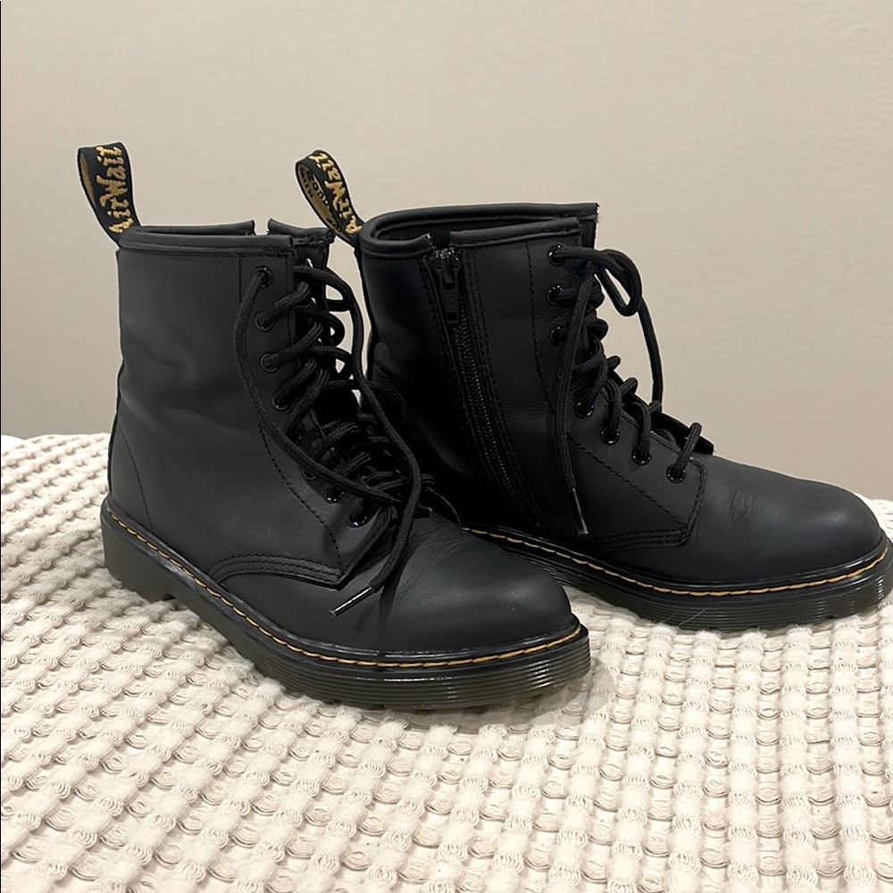 Kids Doc Martens Black Leather Boots (Big-Girls)